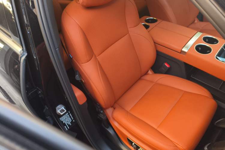 Used Li Auto L8 2023 Pro Model
