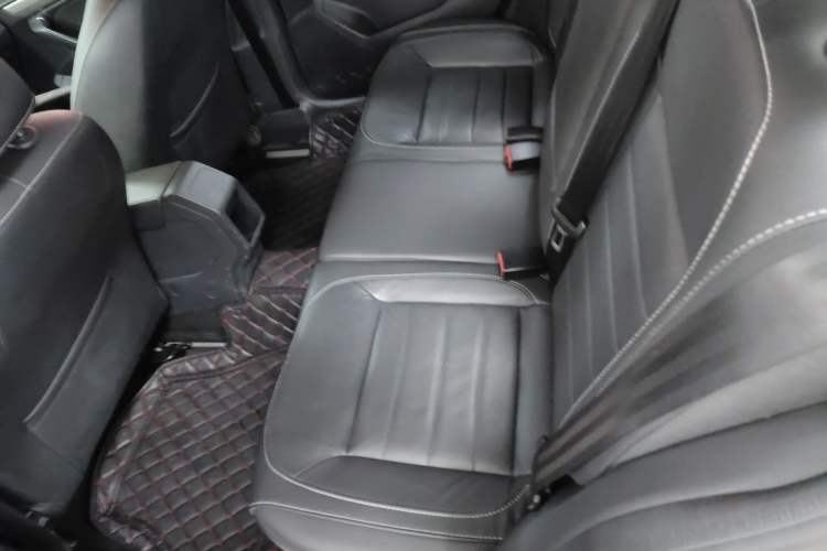 Used Volkswagen Lavida 2017 1.6L Automatic Comfort Edition
