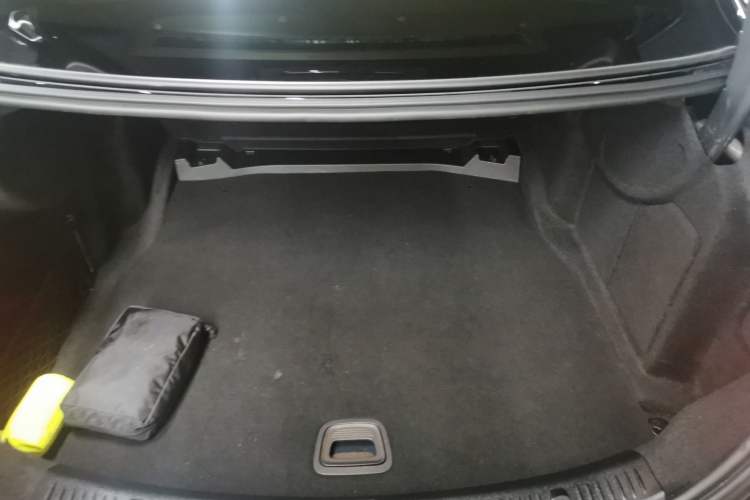 Used Mercedes-Benz E-Class 2019 E 300 L Luxury Model
