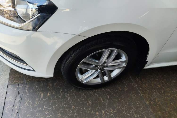 Used Volkswagen Gran Lavida 2015 230TSI DSG Comfort Edition
