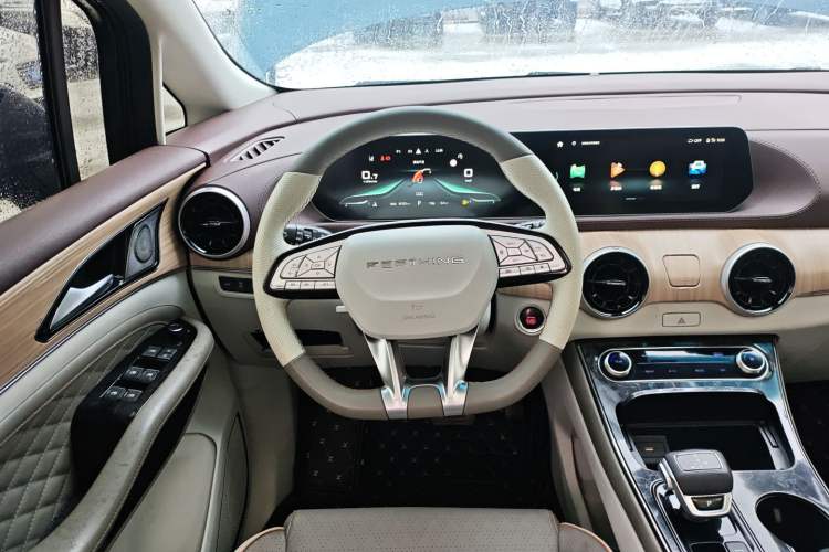 Used FORTHING Yacht 2022 1.5T DCT Chasing-the-Waves Edition
