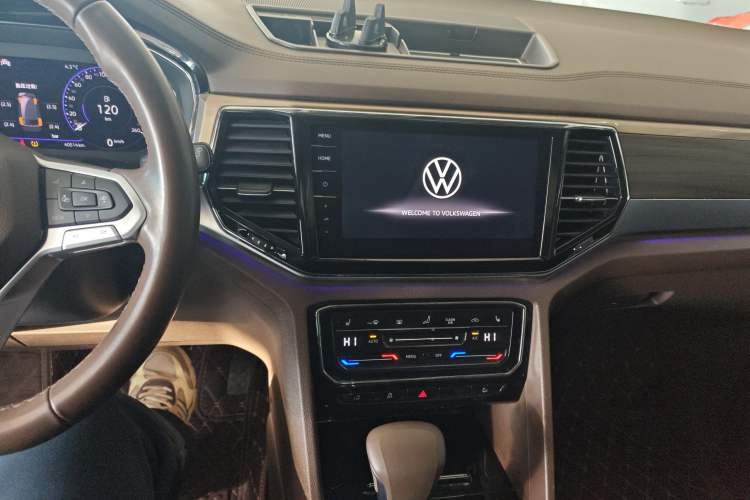 Used Volkswagen Viloran 2020 380TSI Prestige Edition
