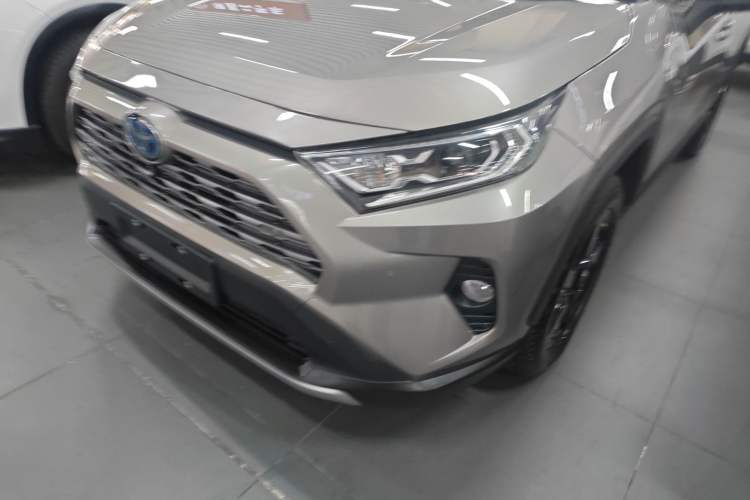Used Toyota RAV4 2020 Dual-Motor 2.5L E-CVT Four-Wheel Drive Flagship Edition
