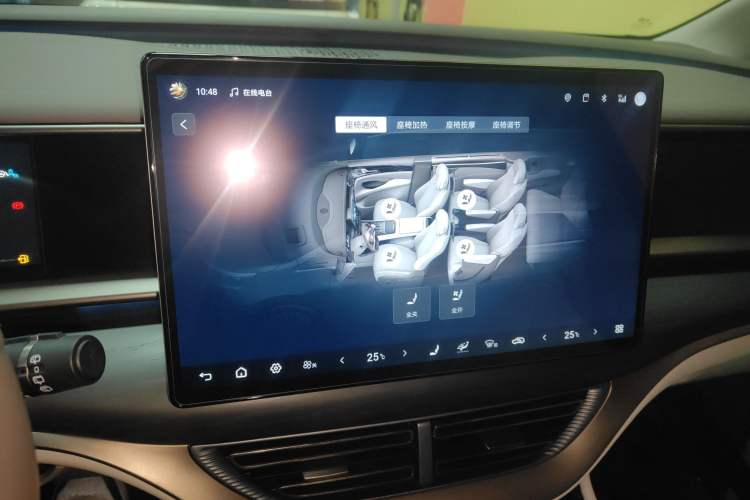 Used Denza D9 2024 DM-i 980 Four-Wheel Drive Flagship Model