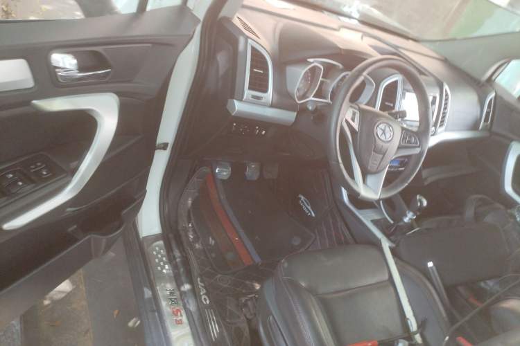 Used  Refine S3 2016 1.5L Manual Luxury Smart Version
