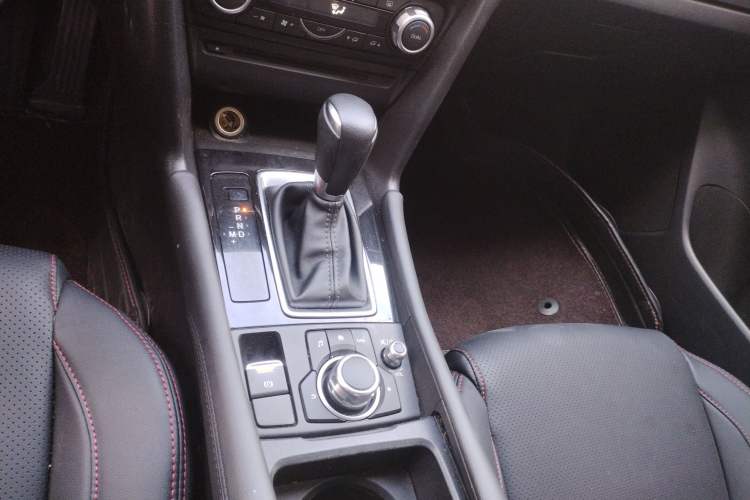 Used Mazda Mazda 3 Axela 2019 Cloud-Controlled Sedan 1.5L Automatic Luxury Model China VI Standard