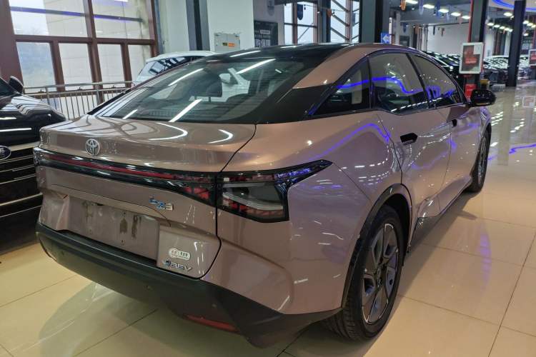 Used Toyota bZ3 2023 616 km Long-Range Premium
