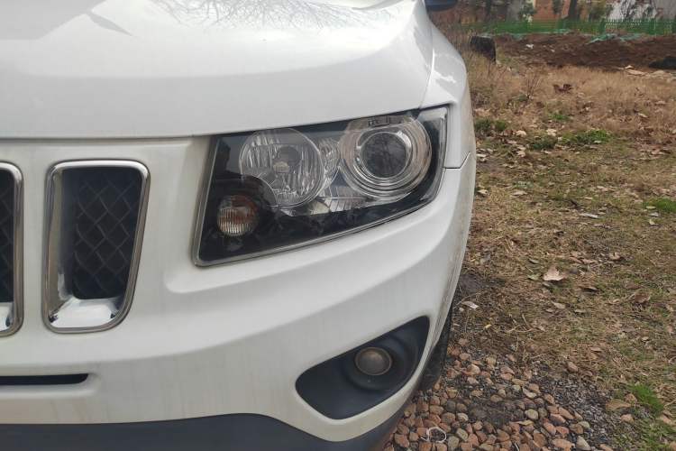 Used Jeep Compass (Import) 2015 2.0L two-wheel drive sport version