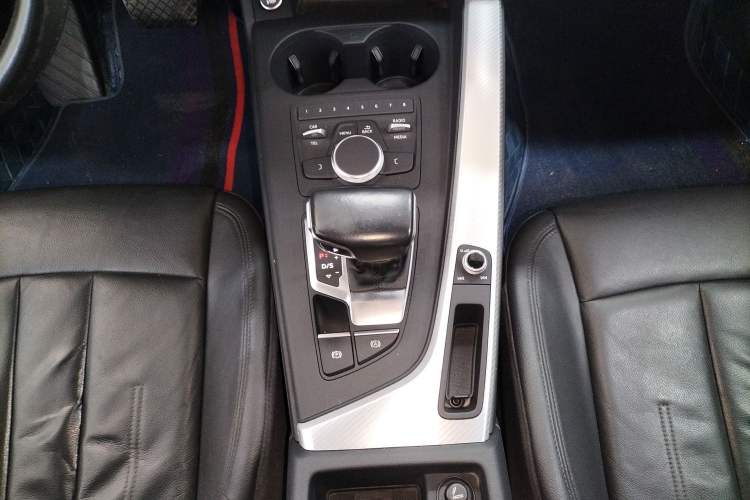 Used Audi A4L 2017 40 TFSI Fashion Model
