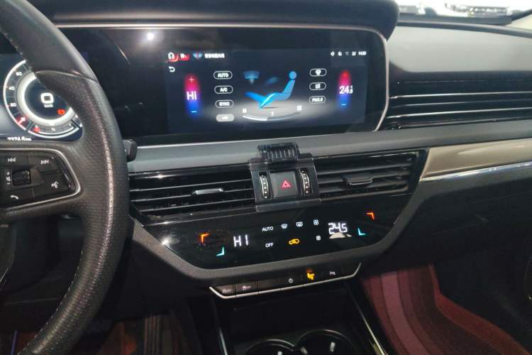 Used Hongqi HS5 2022 Revised Version 2.0T Smart Connect Flagship Edition
