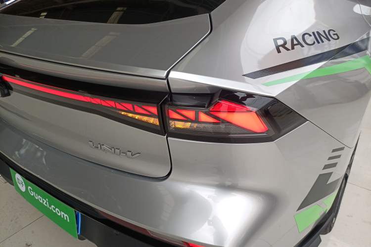 Used Changan UNI-V 2024 1.5T Prestige Sport Edition
