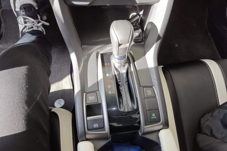 Used Honda Civic 2021 HATCHBACK 220TURBO CVT Trendy Cool Edition