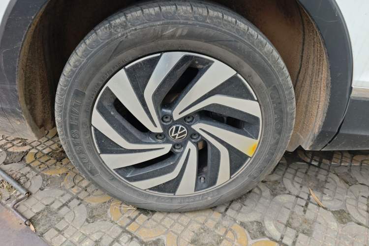 Used Volkswagen Tiguan L 2024 300TSI Automatic Two-Wheel Drive Smart Edition
