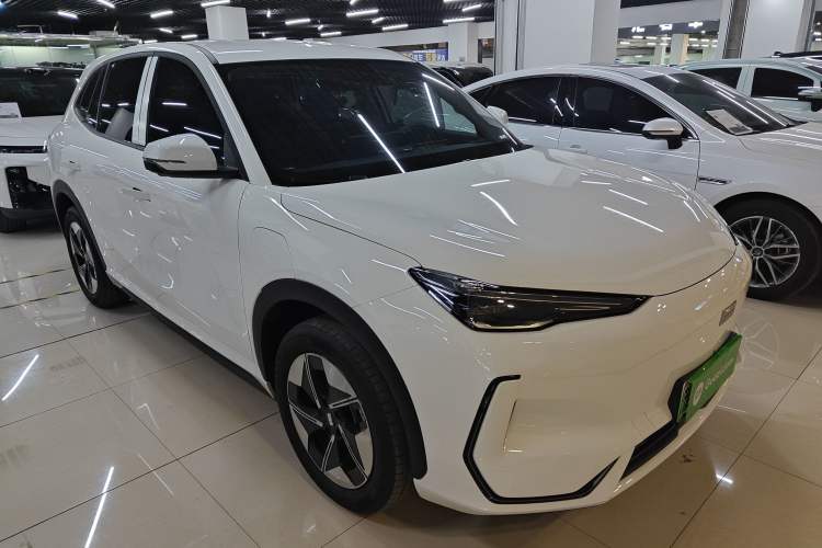 Used  E5 2024 440km Launch Edition