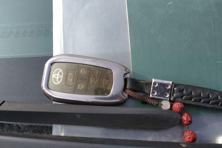 Used Toyota Granvia 2022 2.5L Hybrid Flagship Edition