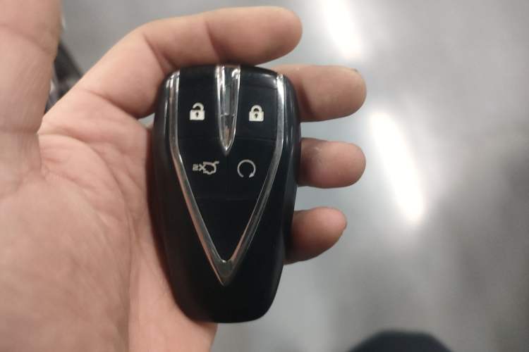 Used Changan UNI-V iDD 2023 ZhiDian iDD 1.5T 113km ZhiKu Model
