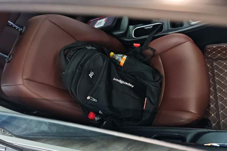 Used Nissan Tiida 2021 1.6L CVT Cool Edition
