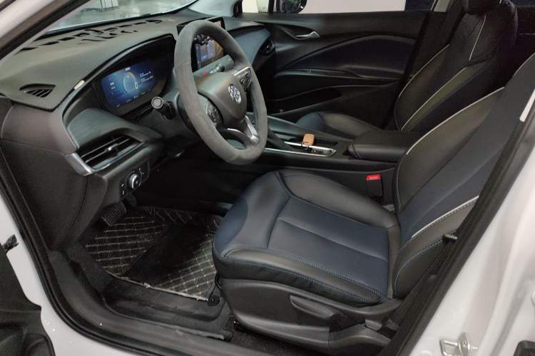 Used Buick Velite 6 2024 450km Range Commuter Version
