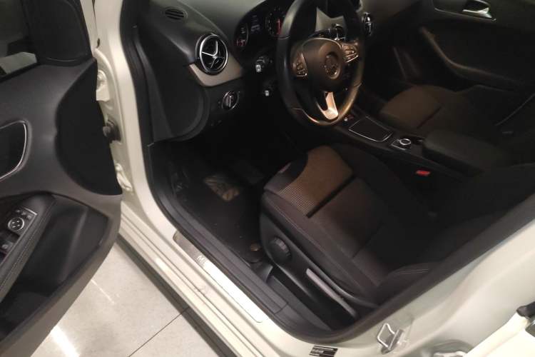Used Mercedes-Benz B-Class 2017 B 180