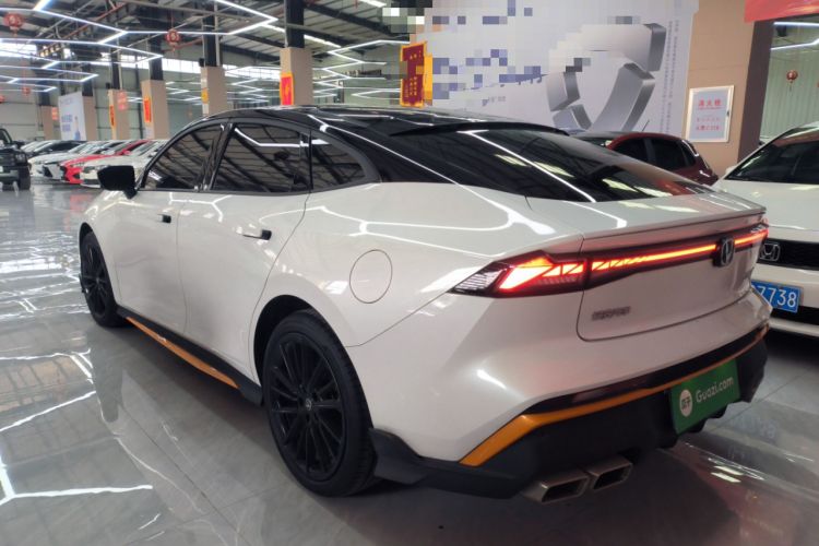 Used Changan UNI-V 2024 1.5T Prestige Sport Edition