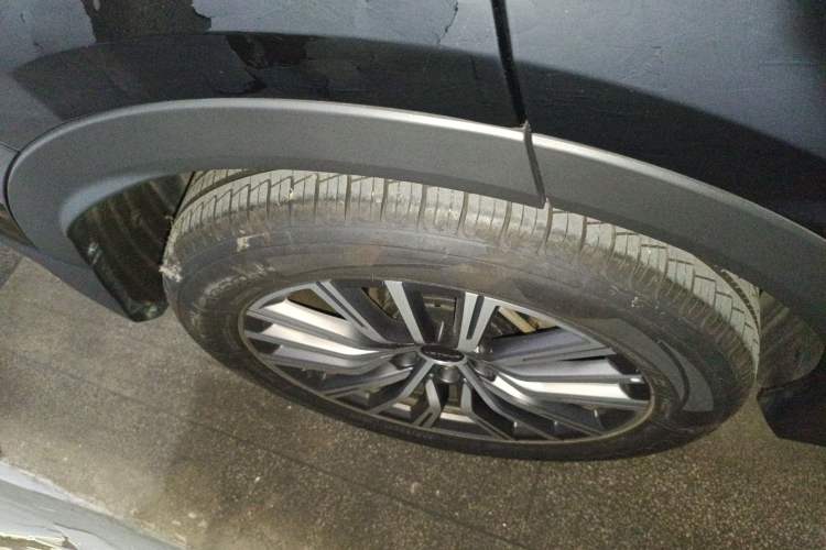 Used JETOUR X70 PLUS 2023 1.5T DCT Brave PLUS 5-Seater
