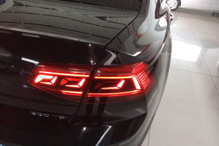 Used Volkswagen Magotan 2020 330TSI DSG Leading Model
