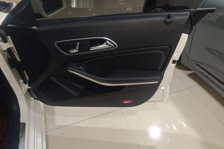 Used Mercedes-Benz CLA 2017 Facelifted CLA 200 Stylish Edition
