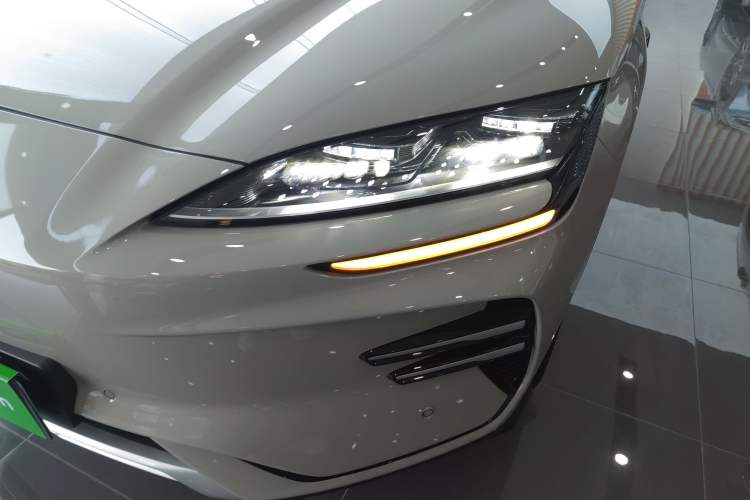 Used BYD Song PLUS New Energy 2025 EV Intelligent Driving Version 520km Premium Model
