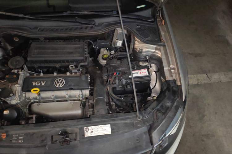 Used Volkswagen Polo 2012 1.6L Cross Polo Automatic Transmission
