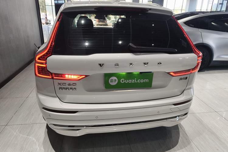 Used Volvo XC60 2023 B5 4x4 Smart Luxury Edition
