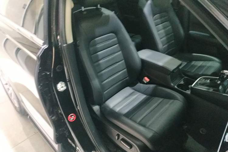 Used Honda CR-V 2023 240TURBO Two-Wheel Drive Deluxe Edition 7 Seats
