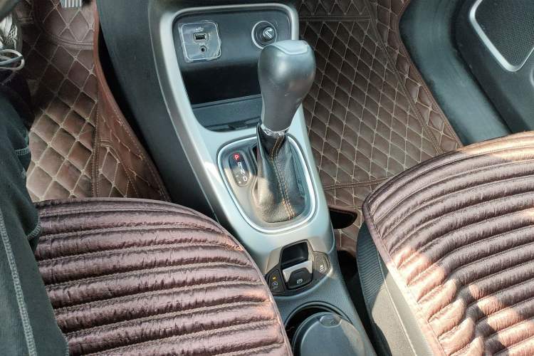 Used  Compass 2017 200T Automatic Family Edition