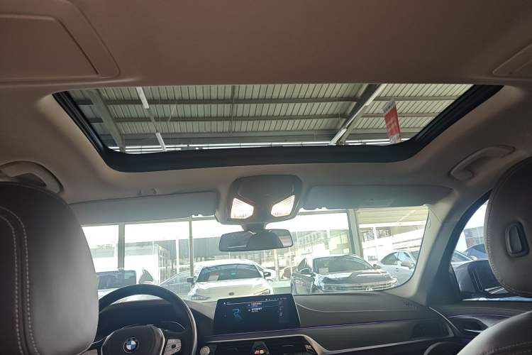 Used BMW 5 Series New Energy 2020 Mileage Upgrade Version 530Le Luxury Package
