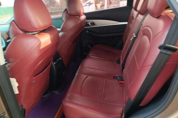 Used JETOUR X70 2020 1.5T DCT Comfort Edition 7-Seater
