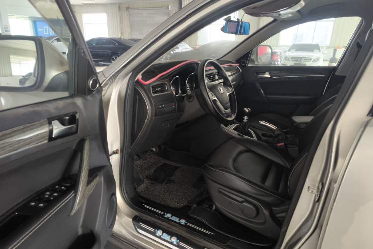 Used Zotye T600 2015 1.5T Manual Luxury Model
