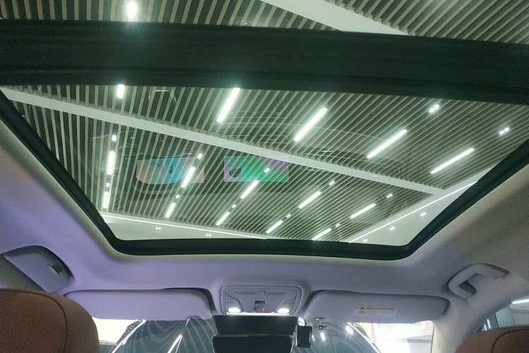 Used Hongqi HS5 2025 2.0T Two-Wheel Drive Flagship Pro Edition
