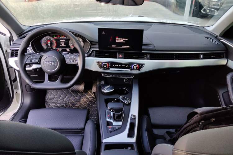 Used Audi A4L 2022 40 TFSI Luxury Dynamic Model
