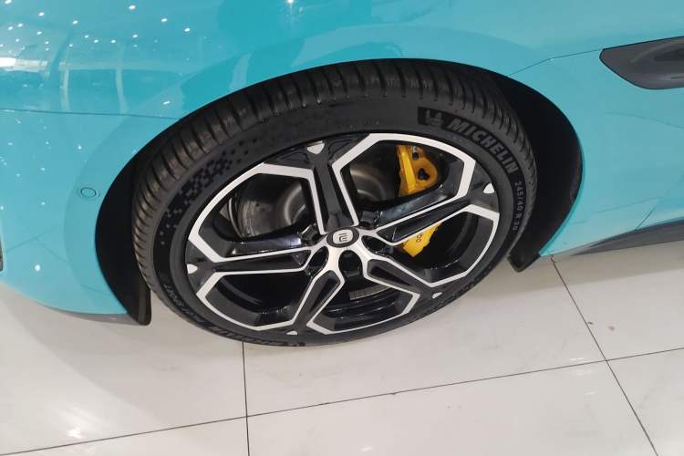 Used  SU7 2024 Four-Wheel Drive Ultra-Long Range Advanced Intelligent Driving Max Edition