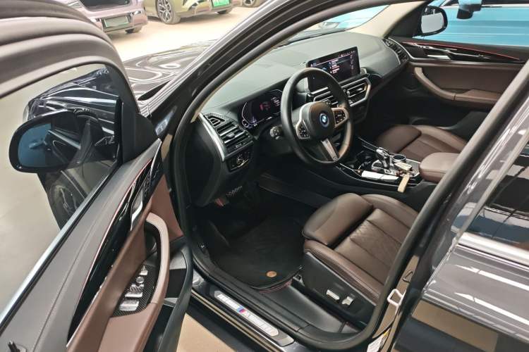 Used BMW iX3 2022 Leading Model
