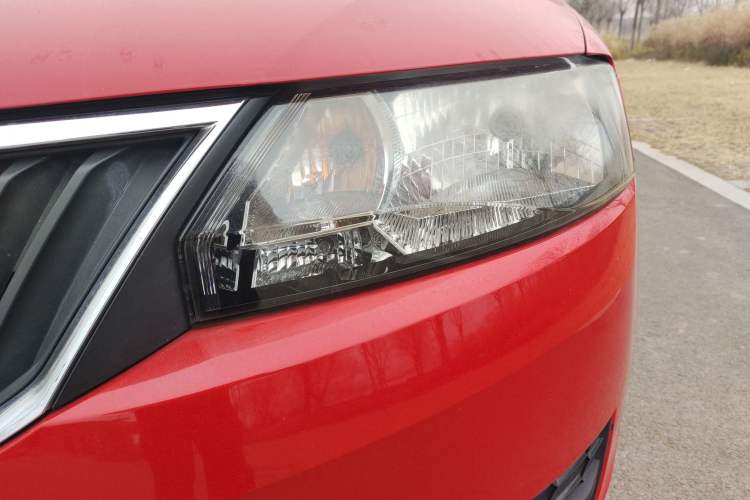 Used Skoda Rapid Spaceback 2014 1.6L Manual Enjoyment Edition
