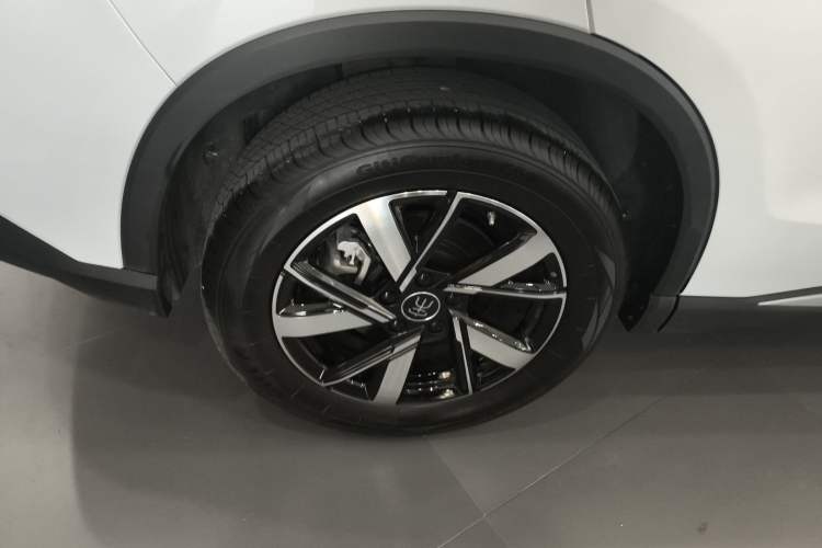 Used BYD Song Pro New Energy 2024 HONOR Edition DM-i 71KM Navigation Model
