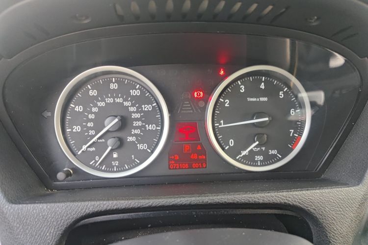 Used BMW X6 2014 xDrive35i five-seater
