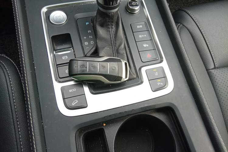 Used BYD Tang 2018 2.0T Automatic SmartConnect Prestige 7-Seater China V Standard