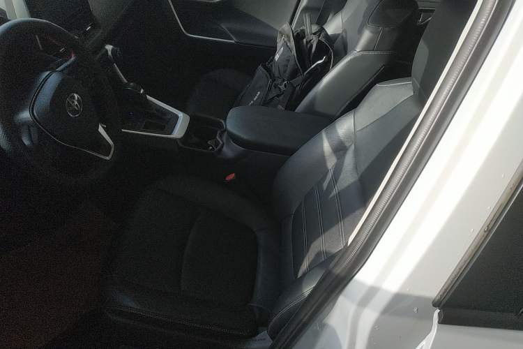 Used Toyota RAV4 2020 2.0L CVT Two-Wheel Drive Fashion PLUS Edition
