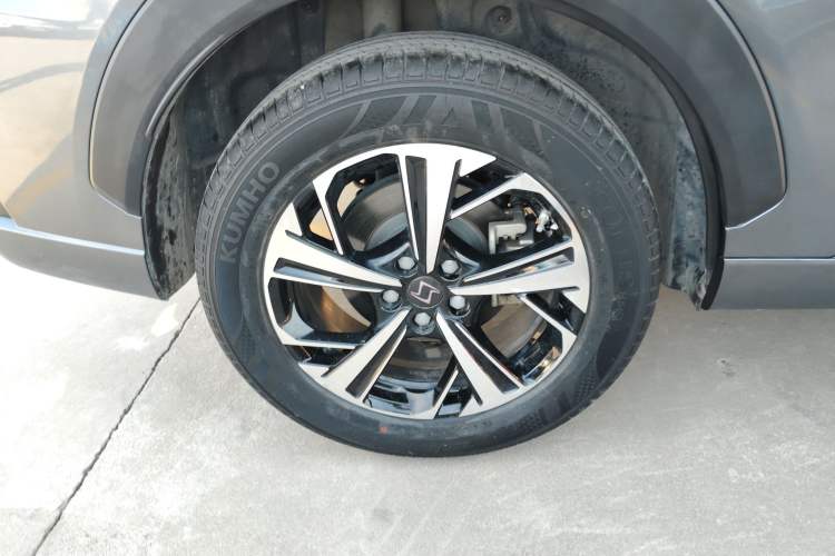 Used SOL QX 2021 300T DCT Prestige Smart Connectivity Version
