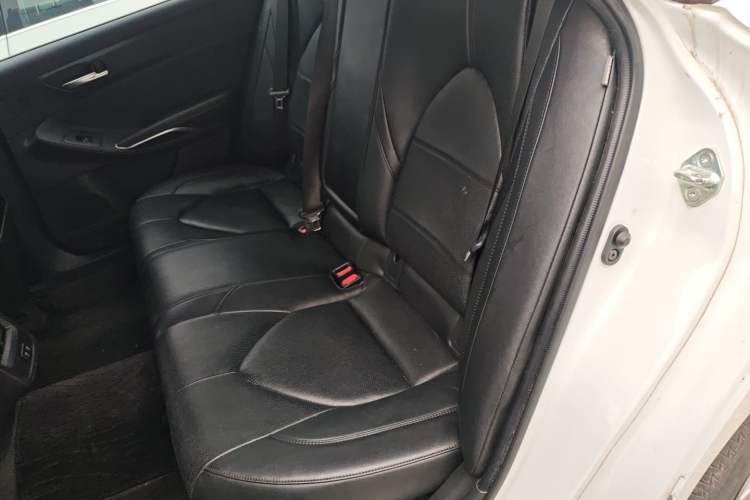 Used Toyota Avalon 2019 Dual-Engine 2.5L Luxury Edition China VI Standard
