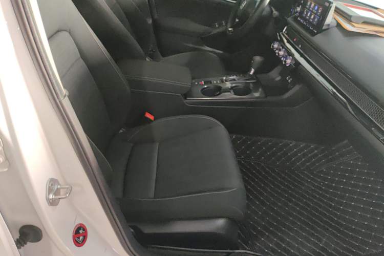 Used Honda Civic 2022 240TURBO CVT Dynamic Edition
