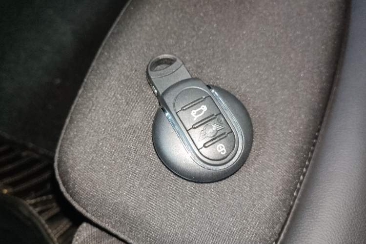 Used  MINI 2018 1.5T COOPER Classic Edition
