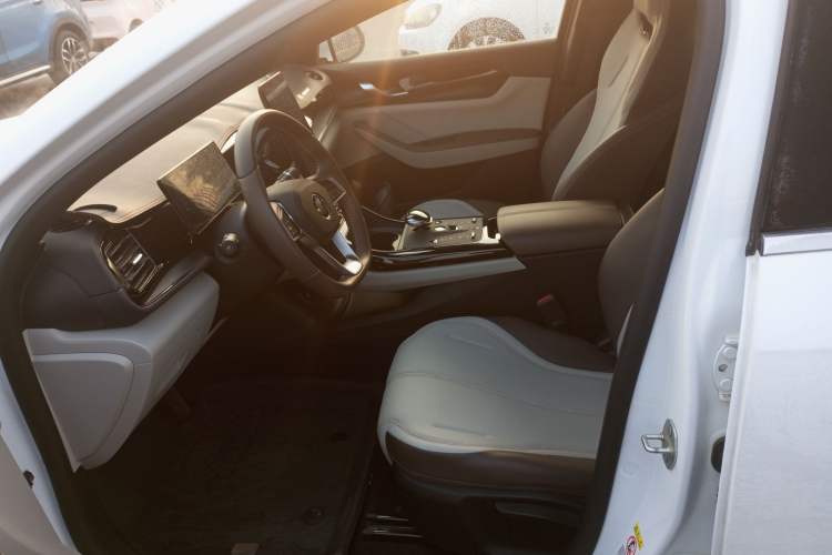 Used BYD Qin PLUS 2024 HONOR Edition DM-i 55KM Leading Model
