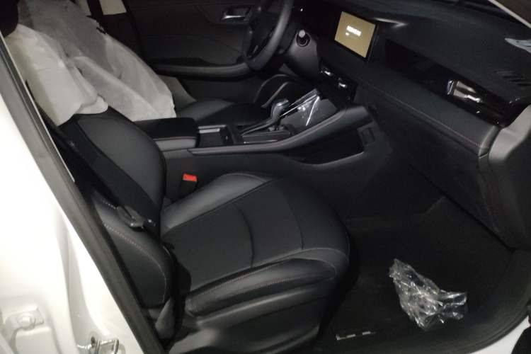 Used Roewe i5 2023 1.5L CVT Luxury Edition
